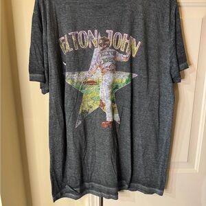 Elton John Graphic Gray T-Shirt farewell YellowBrickRoad, 2002(XL)
